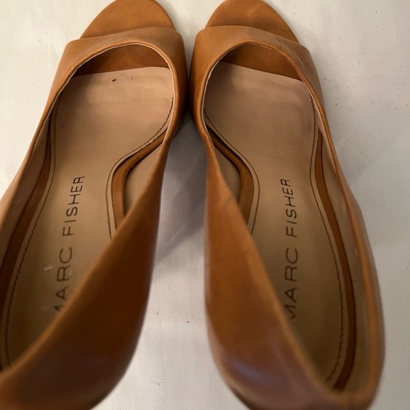 Marc Fisher Tan Leather Peep Toe Pumps, Size 7, EUC - Picture 8 of 11